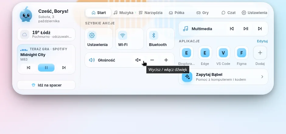 Rozwinięty jasny szklany panel: powitanie, pogoda, muzyka, szybkie akcje i aplikacje.